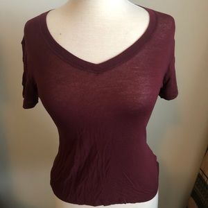 Brandy Melville Juniors One Size V-neck Tee